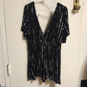 romper from target!! low v neck!!